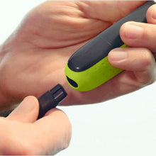 Carica l'immagine nel visualizzatore di Gallery, Regolabarba Philips QP2530/30 OneBlade con 4 pettini per regolare rifinire rade