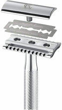 Carica l'immagine nel visualizzatore di Gallery, Rasoio di sicurezza King C. Gillette per barba uomo + 5 lamette a doppio taglio