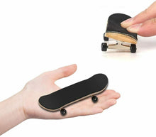 Carica l'immagine nel visualizzatore di Gallery, Skateboard Finger da dito, Mini lega professionale in acero di legno...