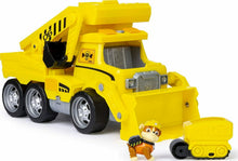 Carica l'immagine nel visualizzatore di Gallery, PAW Patrol Camion Ultimate Rescue Construction con Luci, Effetti Sonori e...