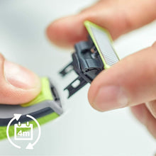 Carica l'immagine nel visualizzatore di Gallery, Regolabarba Philips QP2530/30 OneBlade con 4 pettini per regolare rifinire rade