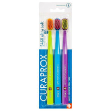 Carica l'immagine nel visualizzatore di Gallery, Curaprox ultra morbido spazzolino-Confezione tripla Assorted