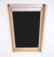 Carica l'immagine nel visualizzatore di Gallery, Bloc Skylight Blind M04 - Tenda a rullo oscurante per lucernari Velux, 603mm...