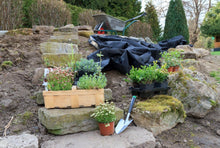 Carica l'immagine nel visualizzatore di Gallery, Telo per Pacciamatura Orto Giardino e Aiuole Biodegradabile, 2x25m - GardenMate
