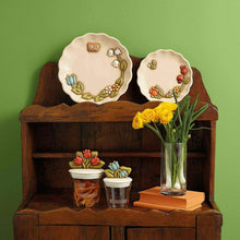 Carica l'immagine nel visualizzatore di Gallery, THUN - Piatto Centrotavola, Decorato con Fiori e Farfalle - Accessori Grande