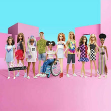 Carica l'immagine nel visualizzatore di Gallery, Barbie Fashionistas, Bambola in Sedia a Rotelle, Giocattolo per Multicolore