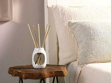 Carica l'immagine nel visualizzatore di Gallery, YANKEE CANDLE Kit per Diffusore di Aroma con Bastoncini Profumati, con...