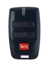 Carica l'immagine nel visualizzatore di Gallery, Telecomando di ricambio per portone BFT Mitto B RCB4, 4 pulsanti, Resistente