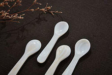 Carica l'immagine nel visualizzatore di Gallery, DUEBEL Set di 6 Cucchiai per Caviale MOP in Madreperla Bianca Caviale,...