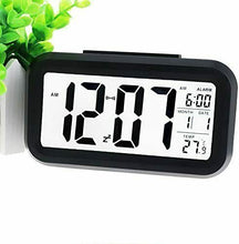 Carica l'immagine nel visualizzatore di Gallery, Sveglia digitale con ampio display LED, Funzione snooze, Temperatura data, Nero